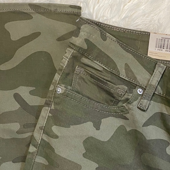 Levi's 711 Skinny Ankle Camo Jeans Green Size 2 - Picture 8 of 10